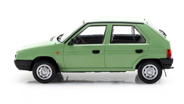 Skoda FAVORIT 1987 Escala - 1:24 - Image 2