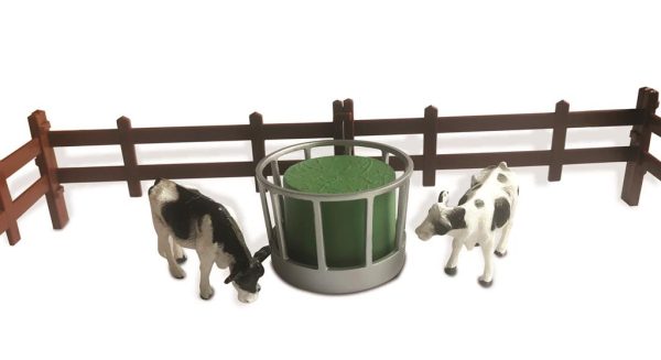BBURAGO FARMLAND PLAYSET - ALIMENTAÇÃO DE VACA C/ FENDT 1050 VARIO TRACTOR Escala 10 CM - Image 2