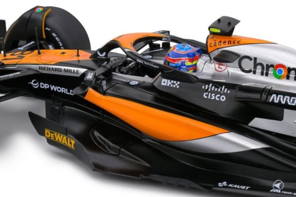 Mclaren MCL60 #81 OSCAR PIASTRI GREAT BRITAIN GP 2023 - Escala 1:18 - Image 4