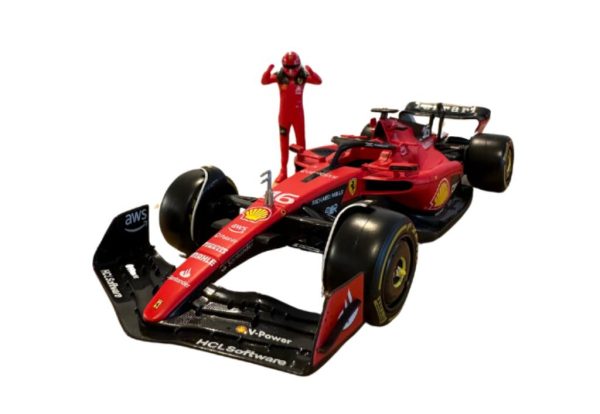 Ferrari SF-23 #16 CHARLES LECLERC F1 C/figura do piloto - 1:24