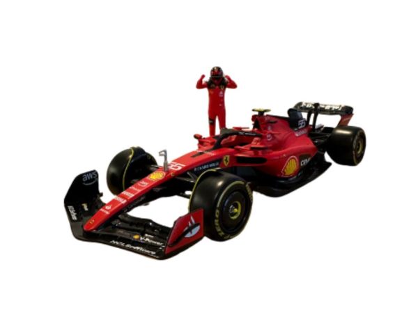 Ferrari SF-23 #55 CARLOS SAINZ F1 C/figura do piloto - 1:24