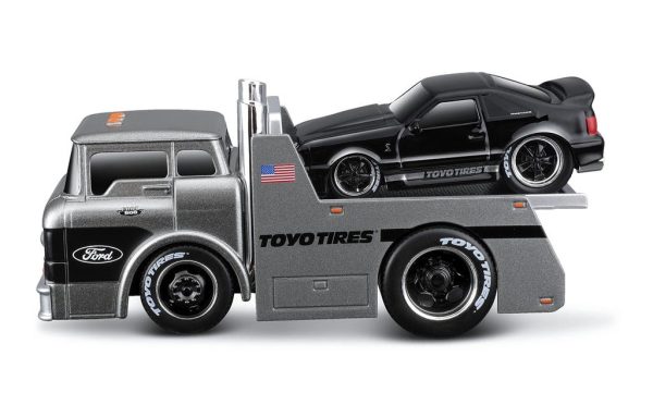 Ford C600 FLATBED 1966 + Ford MUSTANG SVT COBRA 1993 -Escala  1:64 - Image 2
