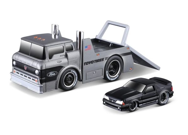 Ford C600 FLATBED 1966 + Ford MUSTANG SVT COBRA 1993 -Escala  1:64