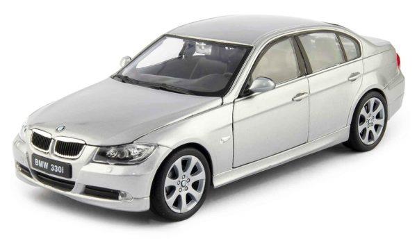 BMW 330i 2004 - Escala 1:24