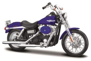 HARLEY-DAVIDSON DYNA STREET BOB 2006 Escala - 1:18