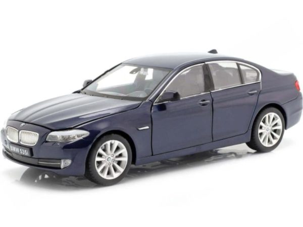 BMW 535i (F10) 2010 - Escala 1:24