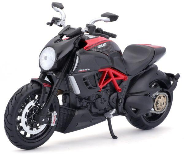 DUCATI DIAVEL CARBON 2011 - Escala 1:12