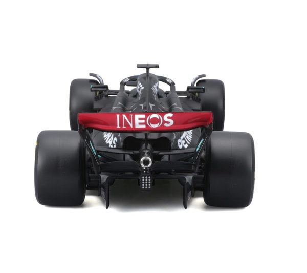 MERCEDES-AMG PETRONAS F1 W14 E PERFORMANCE #63 GEORGE RUSSELL 2023 Escala 1:24 - Image 4