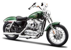 HARLEY-DAVIDSON 2012 XL 1200V SEVENTY-TWO - Escala 1:18
