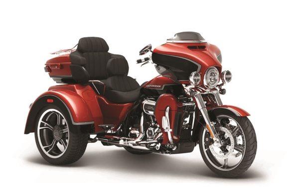 Harley-davidson CVO TRI-GLIDE ULTRA - Escala 1:12