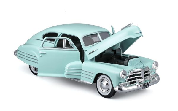 Chevrolet FLEETLINE AEROSEDAN 1948 Escala - 1:24 - Image 3
