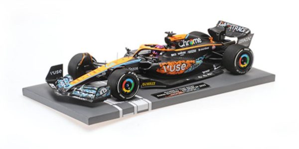 MCLAREN F1 TEAM MCL36 #3 DANIEL RICCIADRO ABU DHABI GP 2022 Escala - 1:18 - Image 2