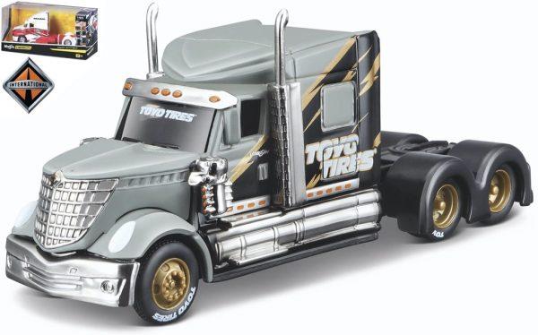 International LONESTAR 'PULL BACK' - Escala 1:64