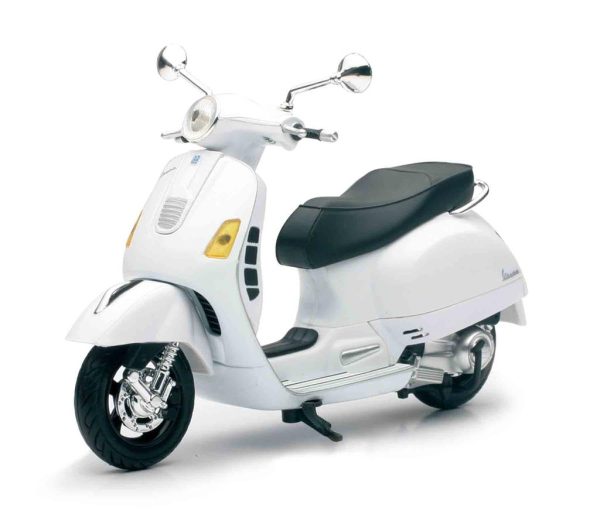 VESPA GTS300 SUPER - Escala 1:12