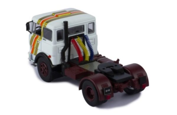 Fiat 690 T1 1961 Escala - 1:43 - Image 3