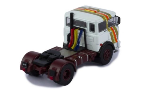 Fiat 690 T1 1961 Escala - 1:43 - Image 5